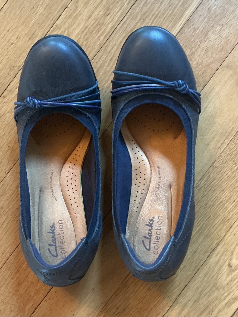 Clarks Navy Knot Ballet Flats - Picture 2 of 8